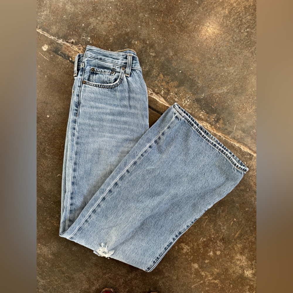 Levi’s high Loose Flare